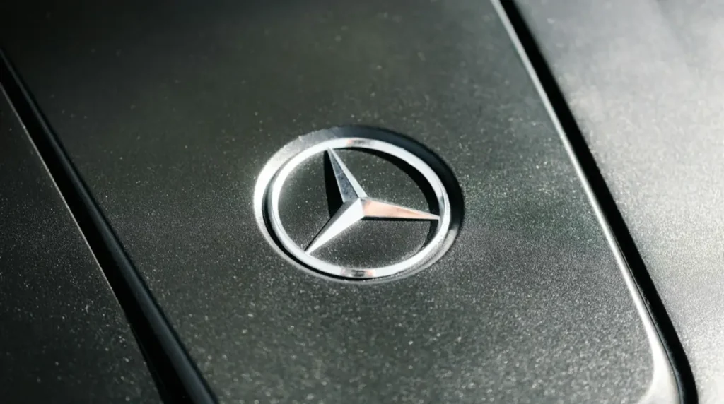 Mercedes-Benz engine service at Prestige, serving Plantation drivers